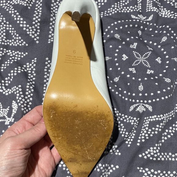 DIAVOLINA Size 9 LEATHER White Heels Silver Capped In Great Cond! - Picture 5 of 8